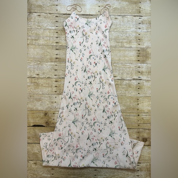 Riley Sheehey x Refine: The Carolyn Slip Dress in Pale Pink - Picture 3 of 6